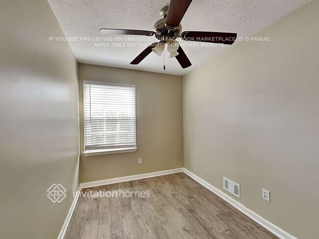 Building Photo - 106 Longview Rd