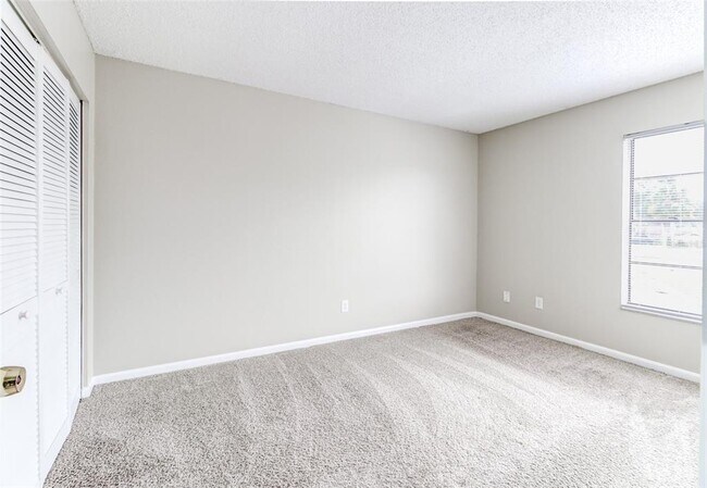 Building Photo - 10315 Fernbrook Ln