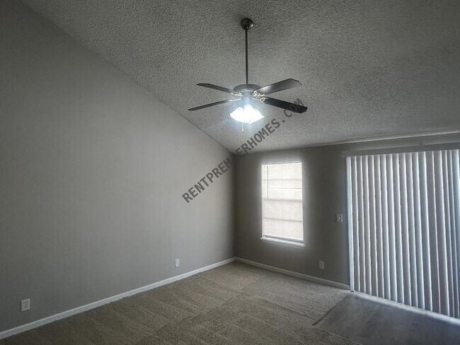 Building Photo - 2003 N 29th St