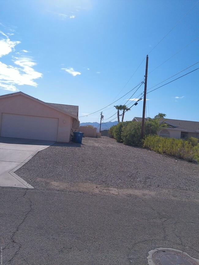 Building Photo - 1771 Miramar Dr