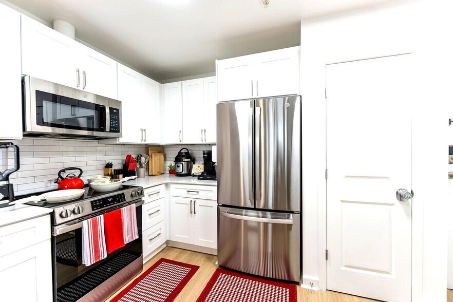 Building Photo - 830 Piedmont Ave NE