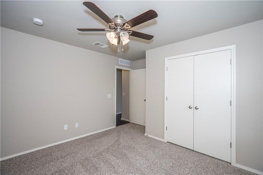 Building Photo - 2600 NW 185th St