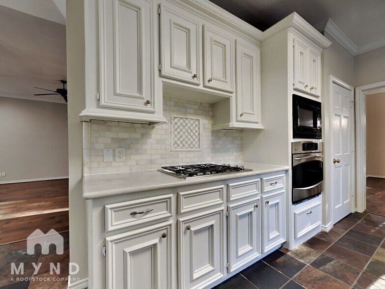 Building Photo - 14226 Reissen Ln