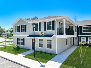 Building Photo - 3821 SW 43rd Ct