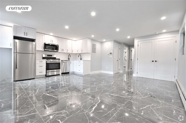 Building Photo - 163 E 46th St