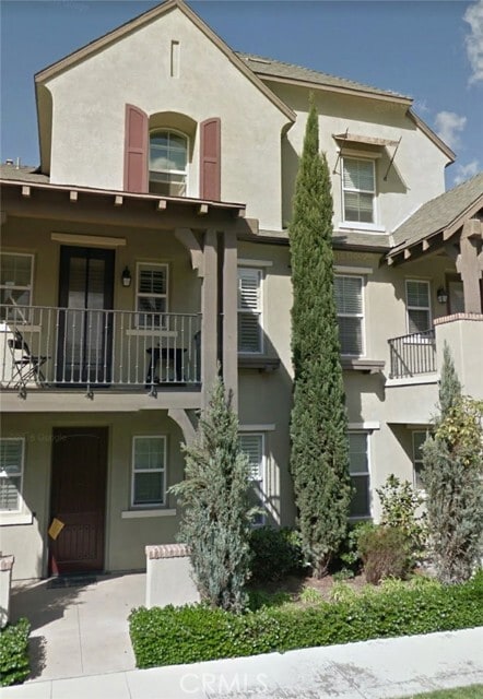 Building Photo - 667 S Melrose St
