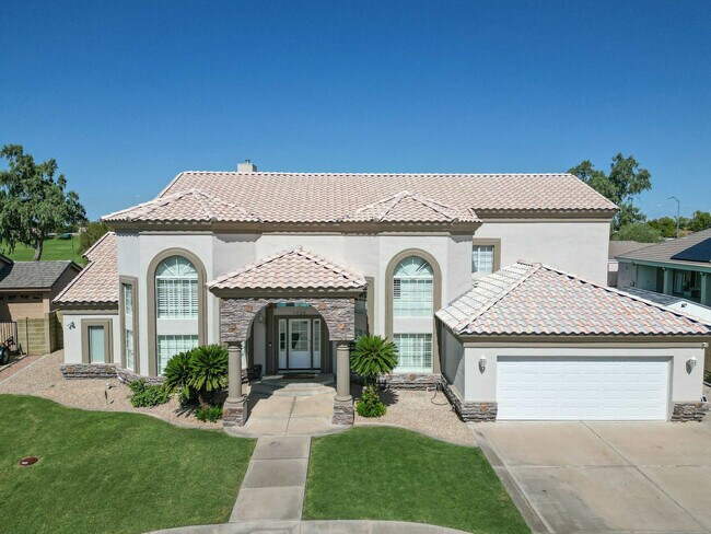 Building Photo - 1438 S Creston Cir