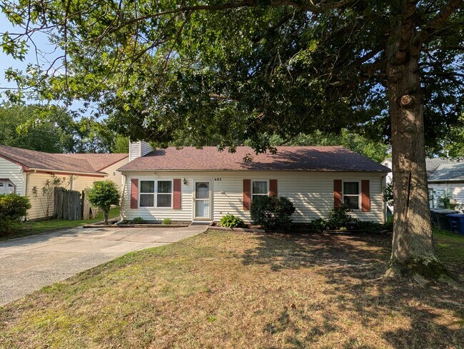 Building Photo - 693 Trails Ln