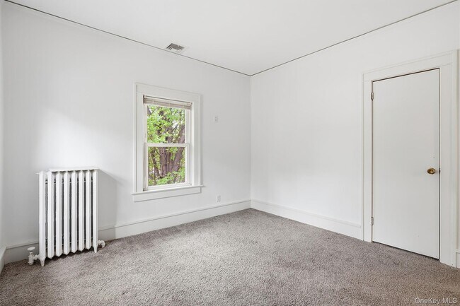 Building Photo - 65 Furnace Dock Rd