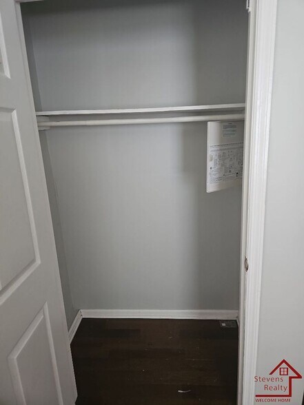 Building Photo - 2412 Chapel Ave