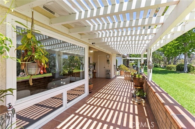 Building Photo - 28162 Via Herrera