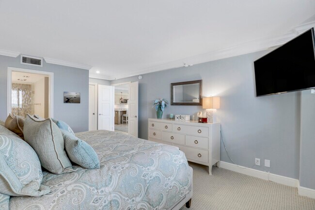 Building Photo - 375 S Beach Rd