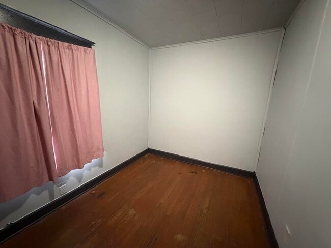 Building Photo - 129 Griffin-S