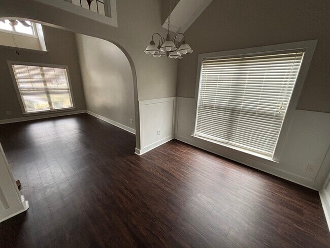 Building Photo - 108 Moss Stone Ln