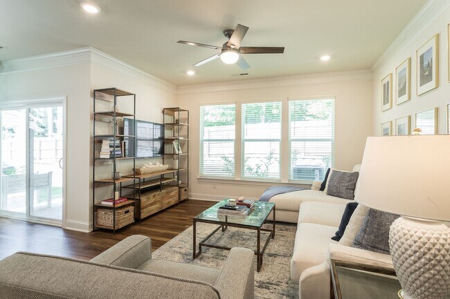 Building Photo - Spacious, Stylish & Move-In Ready! 3BR End Unit Townhome in Durham