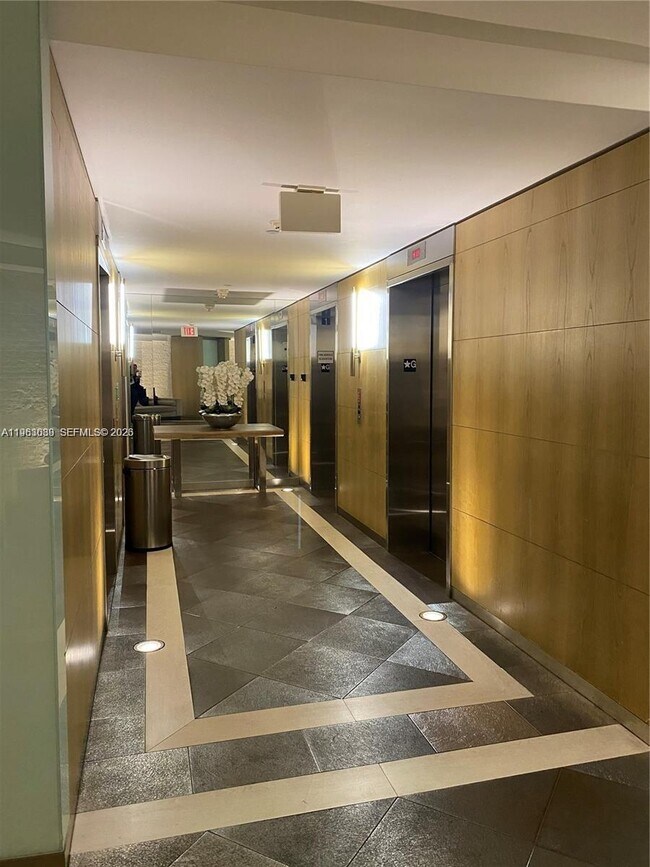 Building Photo - 92 SW 3rd St