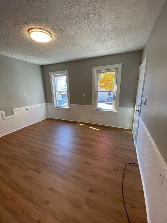 Building Photo - 10 Acushnet Ave