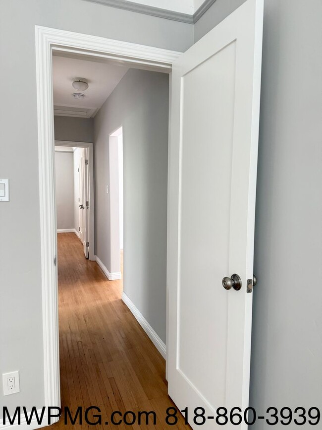 Building Photo - Ideally situated 2-Bed 2-Bath HOME