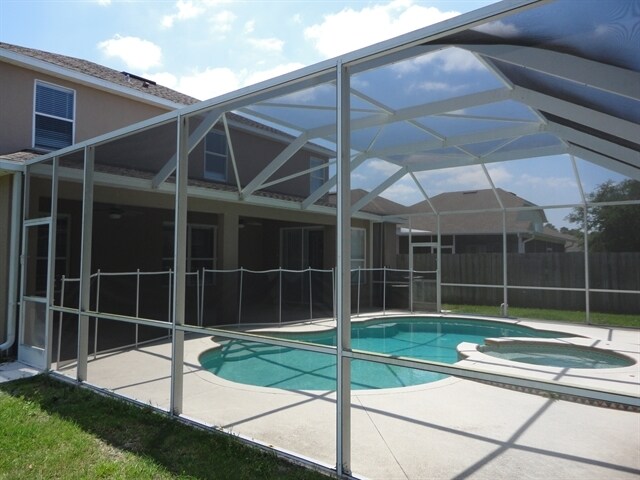 Building Photo - 8218 Canary Canyon Way