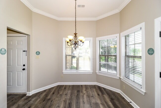 Building Photo - 6885 Lagrange Grove Dr