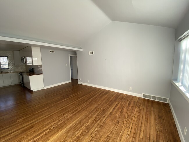 Building Photo - 8307 Delmar Blvd