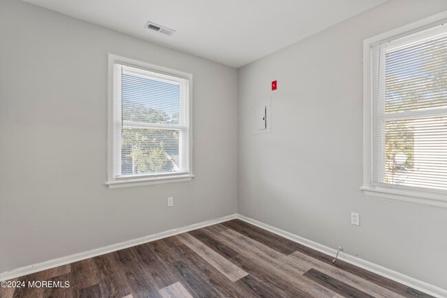 Building Photo - 41 N Indian Valley Ct