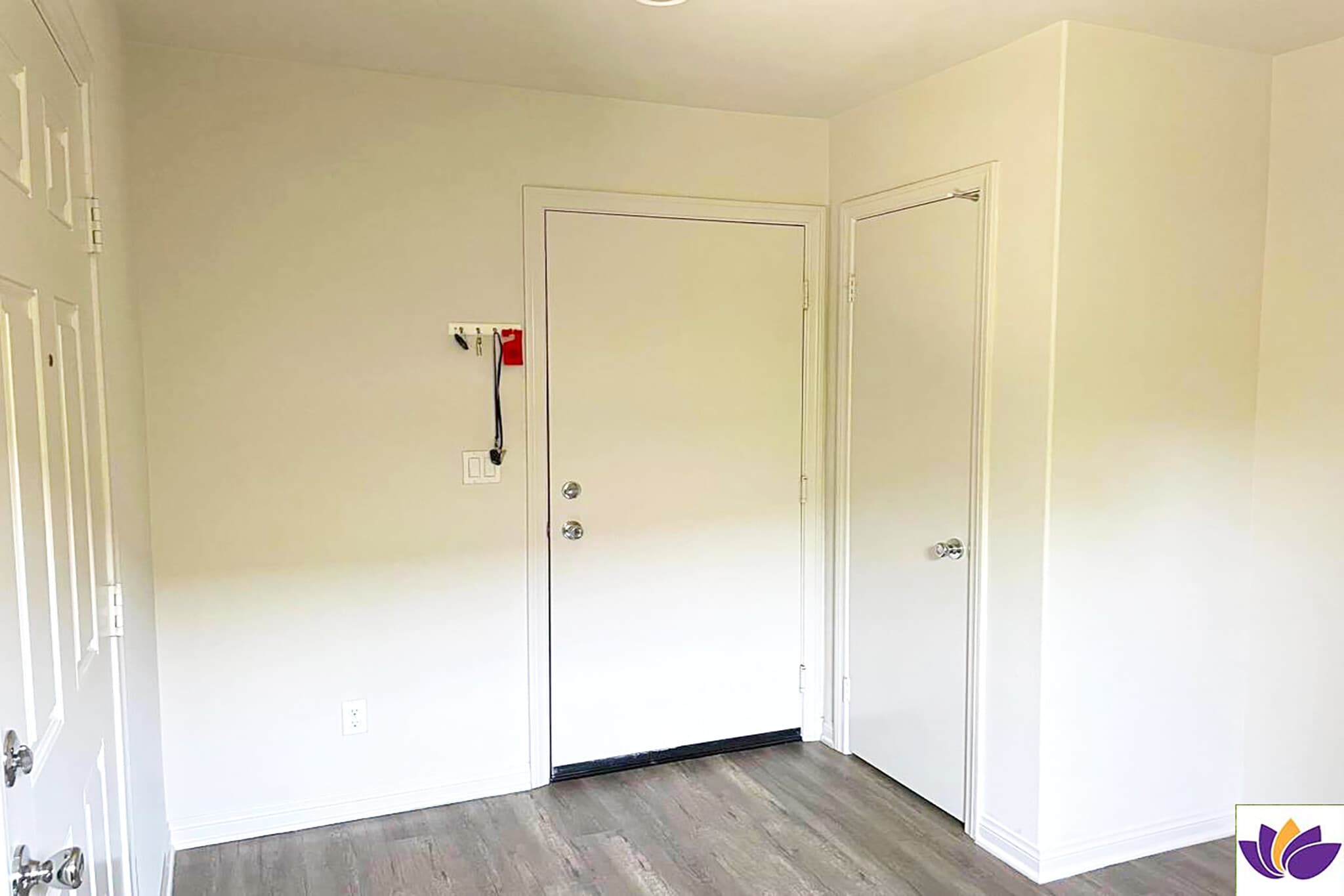 Building Photo - 7245 N Maple Rd