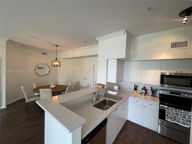 Building Photo - 11720 St Andrews Place St