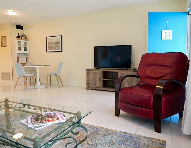 Building Photo - 2929 SE Ocean Blvd