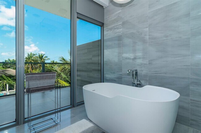 Building Photo - 1201 20th St