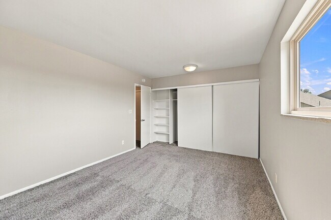 Building Photo - $2,440.95, 2 Beds - 3 Bath, Single Family Home in Littleton with Brand New Appliances!