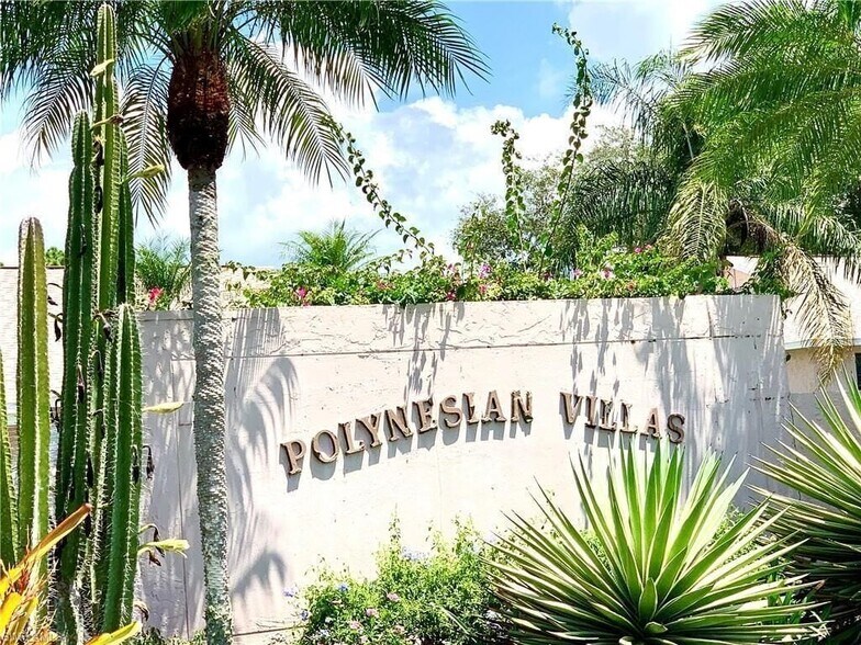 Polynesian Villas - 27600 S View Dr