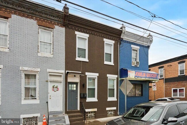 Building Photo - 104 W Ontario St