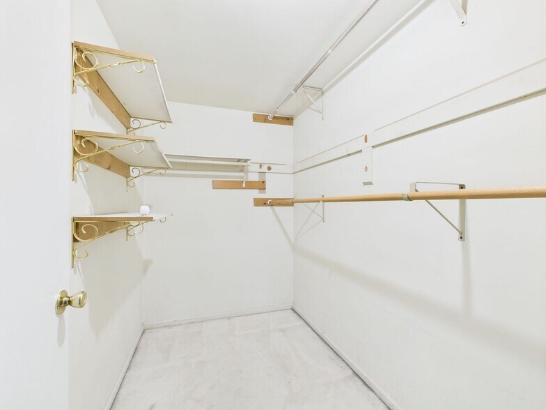 Building Photo - 1534 Cross Keys Ct