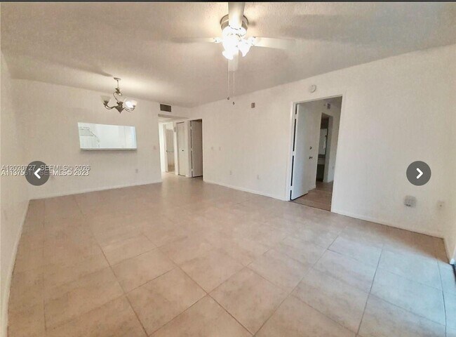 Building Photo - 1650 SW 124th Terrace