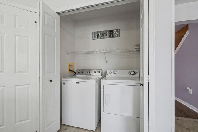 Building Photo - 54 Woodmyre Ln