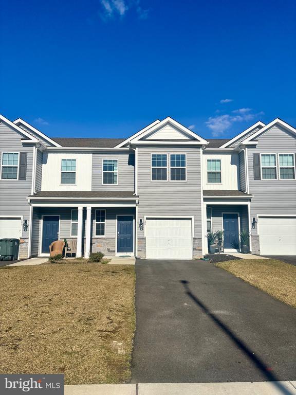 Building Photo - 189 Mazzeo Dr