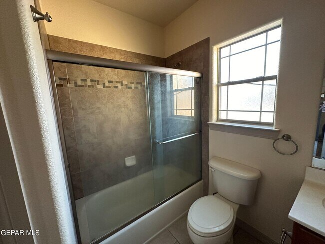 Building Photo - 5939 Bandolero Dr