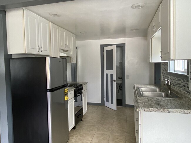 Building Photo - 2120 15th St