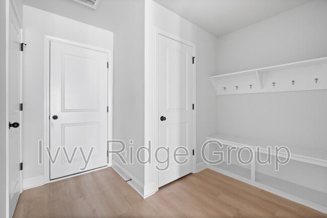 Building Photo - 2538 Lydia Ave