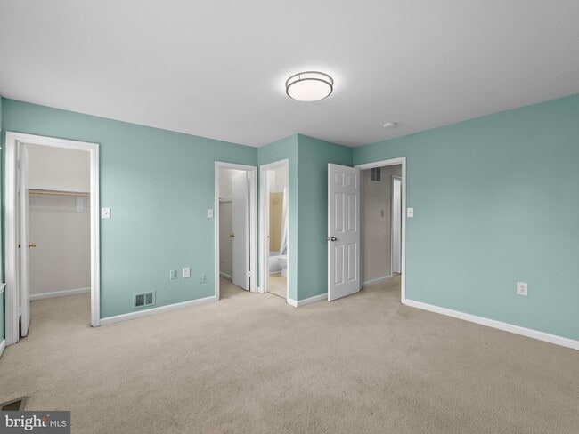 Building Photo - 2178 Mager Dr