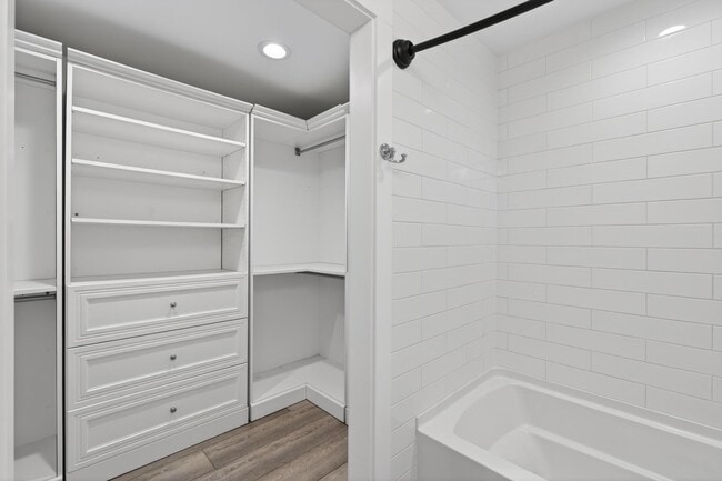 Building Photo - The Ultimate Gig Harbor Retreat!