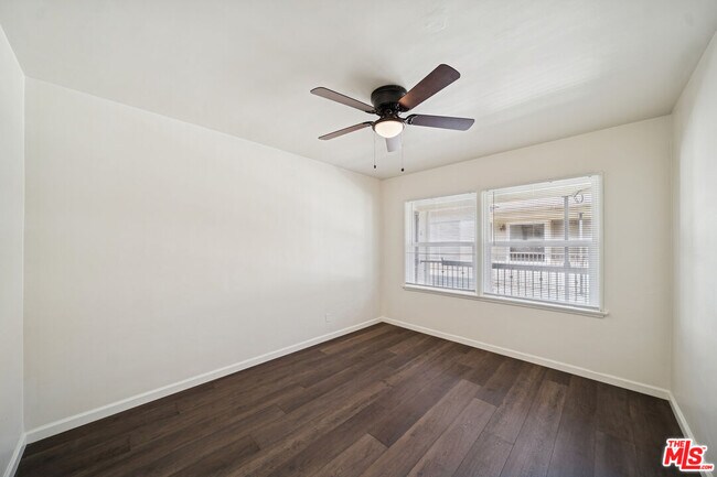 Building Photo - 5319 Vantage Ave