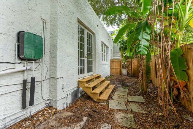 Building Photo - 167 NW 47th St