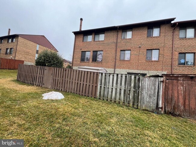 Building Photo - 5880 Whisper Way