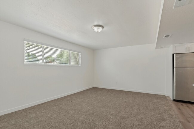Building Photo - 5128 S 3760 W