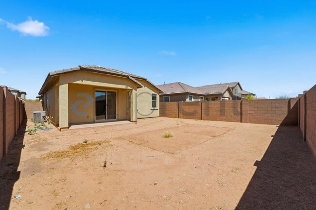 Building Photo - 9219 W Sells Dr