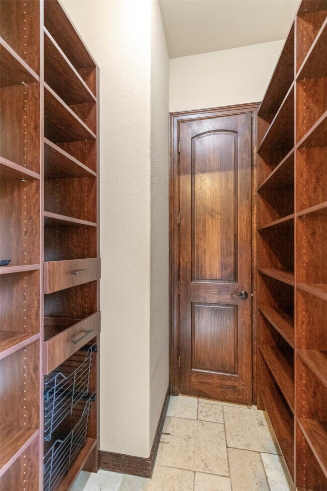 Building Photo - 7414 Newbury Trail