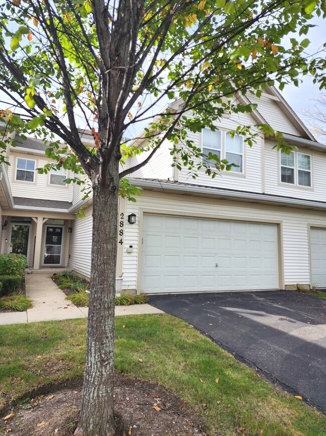 Building Photo - 2884 Falling Waters Ln