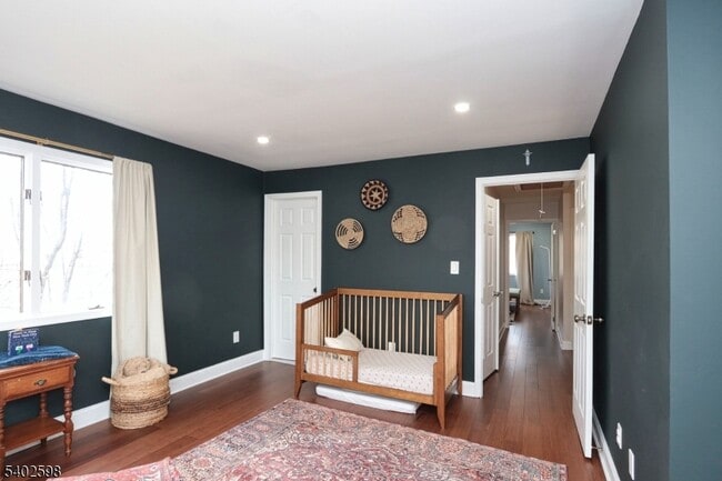 Building Photo - 35 Mews Ln